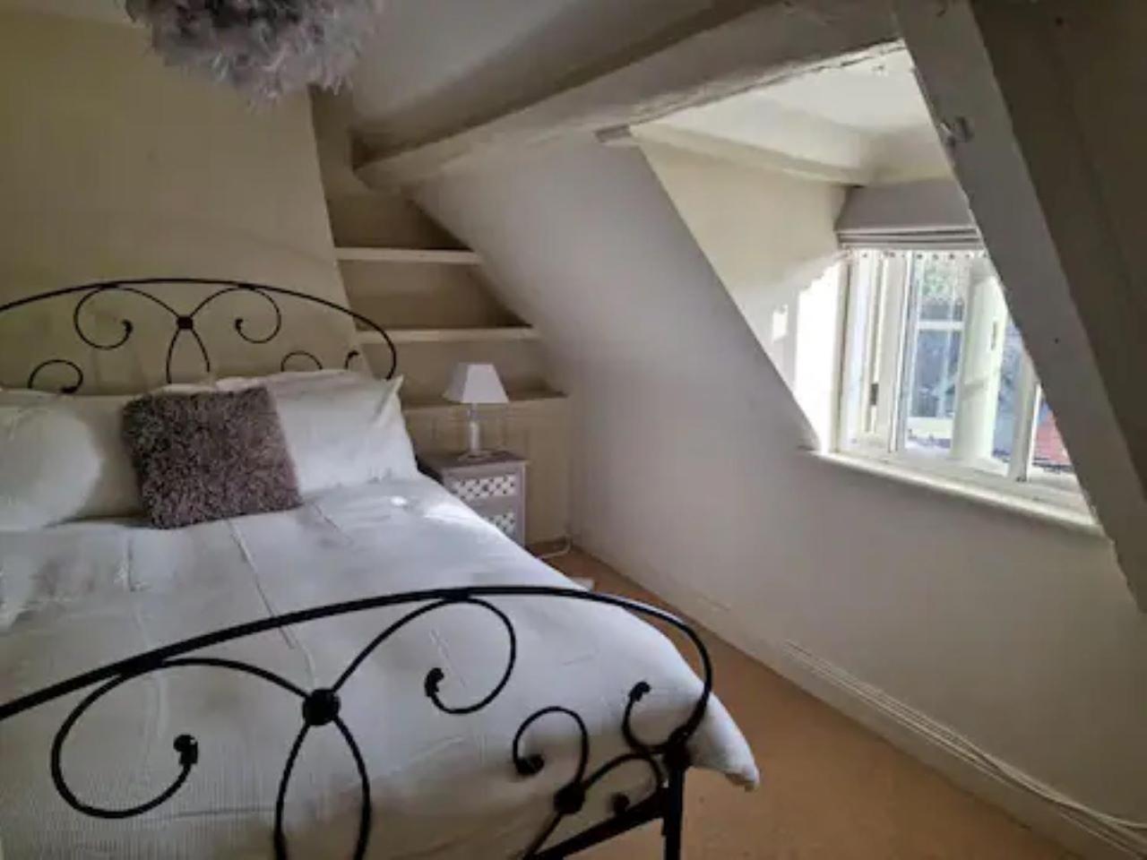 Jackdaw Cottage-Beautiful Cottage, Town Centre Wimborne Minster Exterior photo